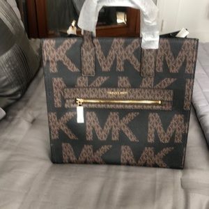 NWT Michael kors purse NEW WITH TAGS